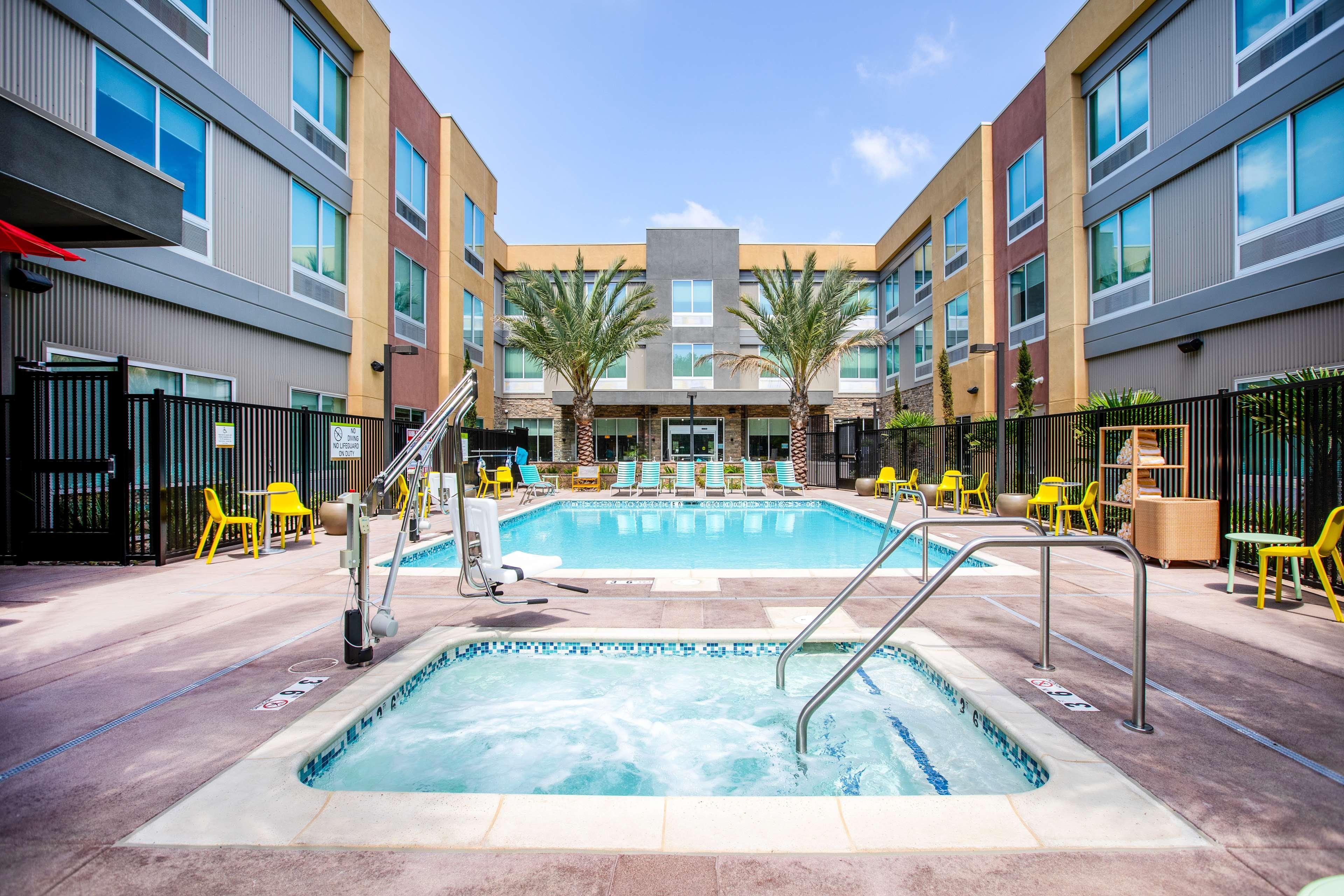 Home2 Suites By Hilton Carlsbad, Ca Экстерьер фото