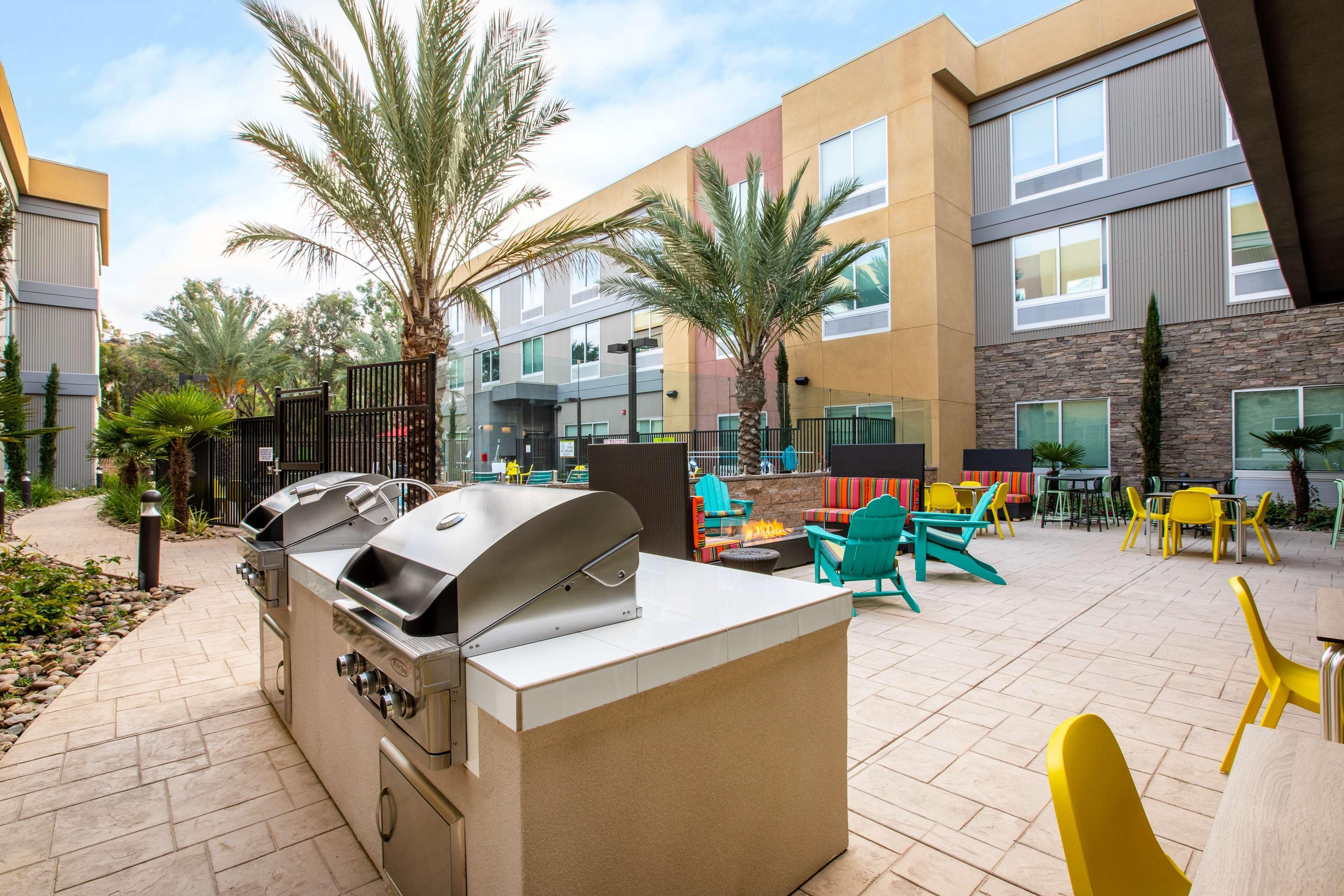 Home2 Suites By Hilton Carlsbad, Ca Экстерьер фото